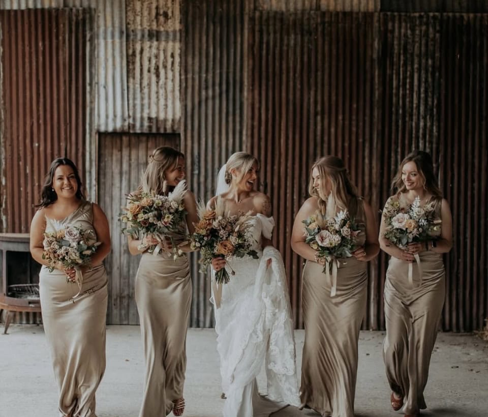 Featured image for How to choose a floral palette that feels like you