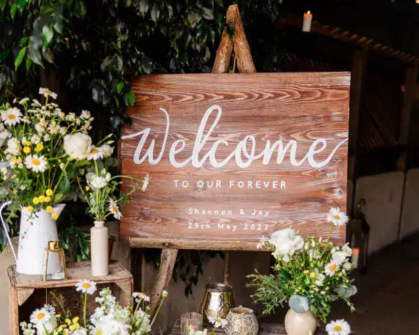 Elegant signage and displays